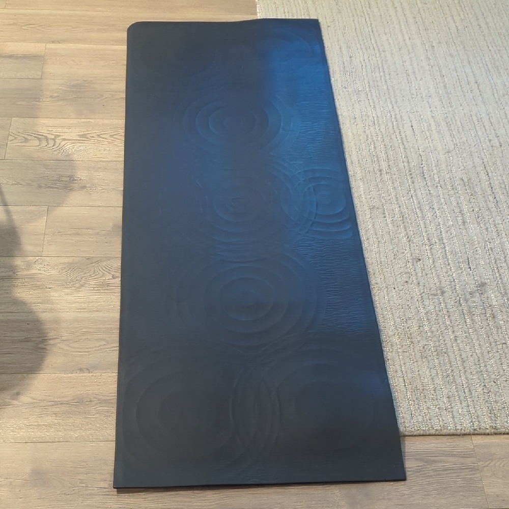 Lululemon Yoga Mat with Circular Patterns